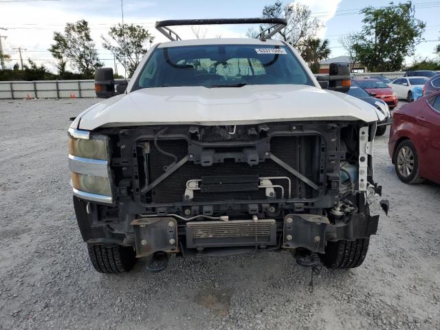 1GC1CUEG1FF636411 - 2015 CHEVROLET SILVERADO C2500 HEAVY DUTY WHITE photo 5