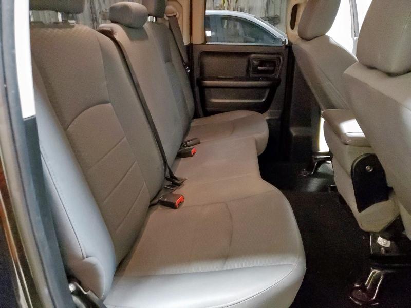 1C6RR6FT1JS325626 - 2018 RAM 1500 ST Чорний фото 10