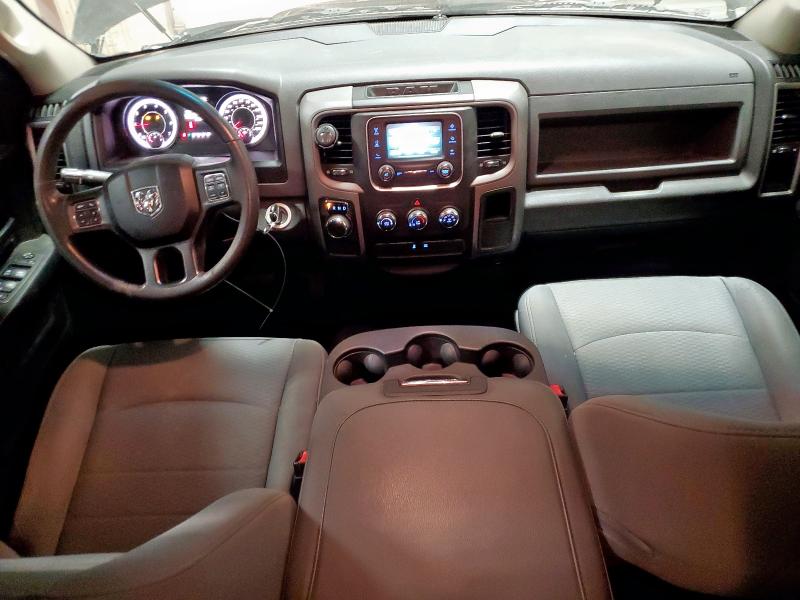 1C6RR6FT1JS325626 - 2018 RAM 1500 ST Чорний фото 8