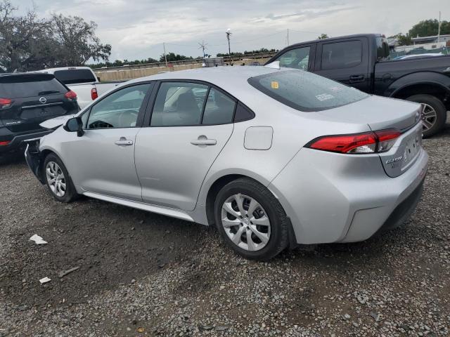 5YFB4MDE5SP238381 - 2025 TOYOTA COROLLA LE SILVER photo 2