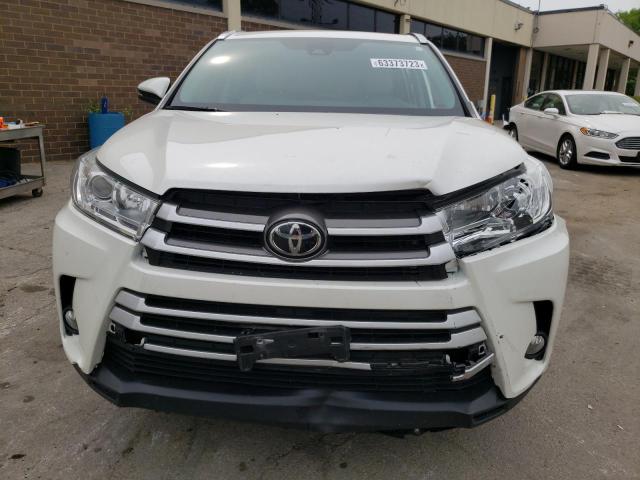 5TDJZRFH2KS602930 - 2019 TOYOTA HIGHLANDER SE WHITE photo 5