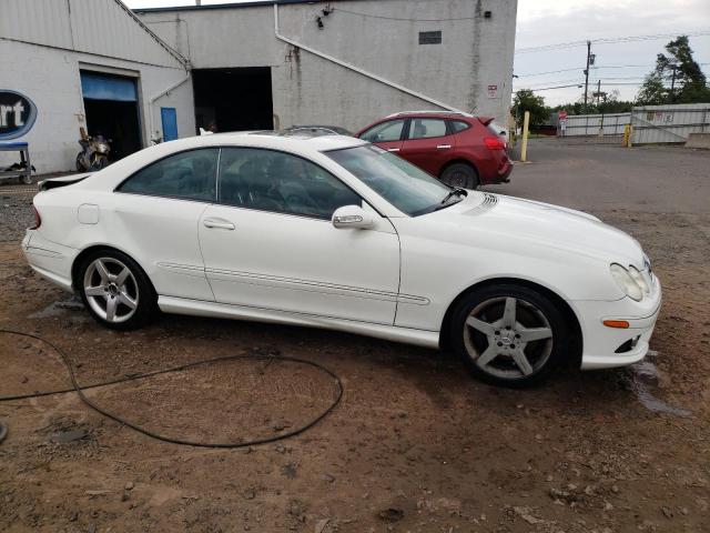 WDBTJ56H69F264160 - 2009 MERCEDES-BENZ CLK 350 WHITE photo 4