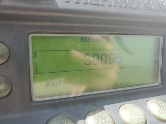 1UYVS2532BM114805 - 2011 UTILITY VS2RA WHITE photo 8