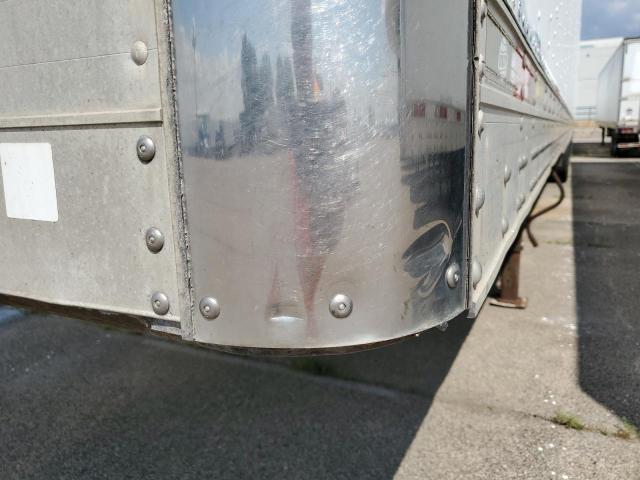 1UYVS2532BM114805 - 2011 UTILITY VS2RA WHITE photo 9