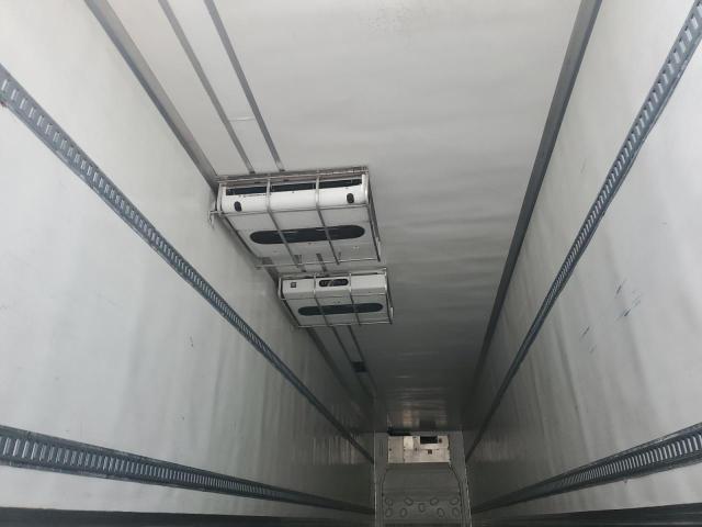 1UYVS2534BM114904 - 2011 UTILITY VS2RA 白色 照片 6