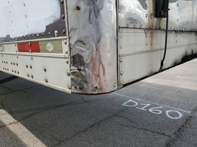 1UYVS2534BM114904 - 2011 UTILITY VS2RA 白色 照片 9