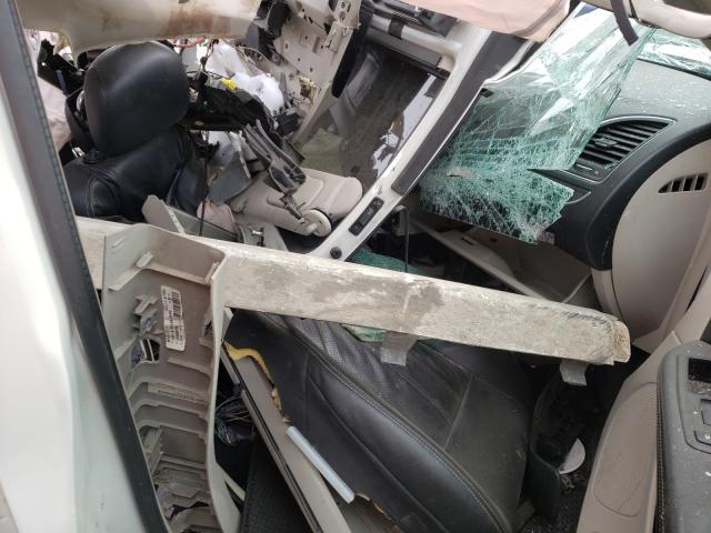 2A4RR8DG7BR796719 - 2011 CHRYSLER TOWN & COU TOURING L WHITE photo 13