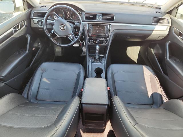 1VWDT7A38HC074543 - 2017 VOLKSWAGEN PASSAT R-LINE თეთრი ფოტო 8