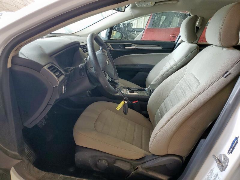 3FA6P0G7XKR250542 - 2019 FORD FUSION S WHITE photo 7