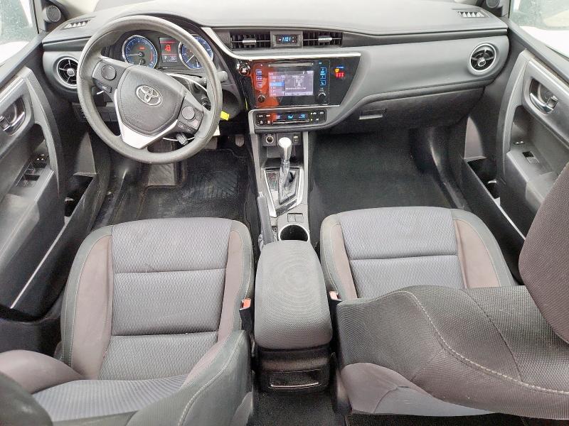 5YFBURHE2KP887031 - 2019 TOYOTA COROLLA L 银色 照片 8