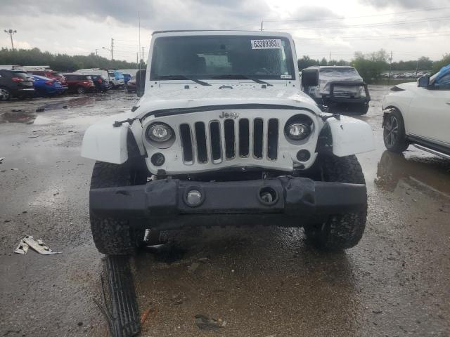 1C4GJWBG5JL832765 - 2018 JEEP WRANGLER SAHARA WHITE photo 5