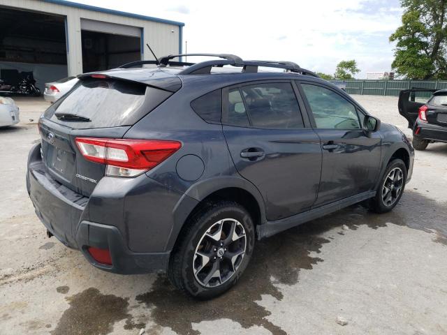 JF2GTAAC3JH306957 - 2018 SUBARU CROSSTREK GRAY photo 3