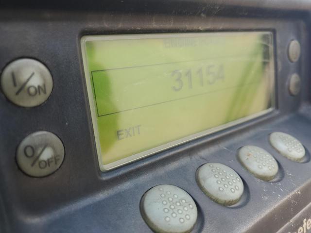 1UYVS2533FM121011 - 2015 UTILITY UNKNOWN Beyaz fotoğraf 8