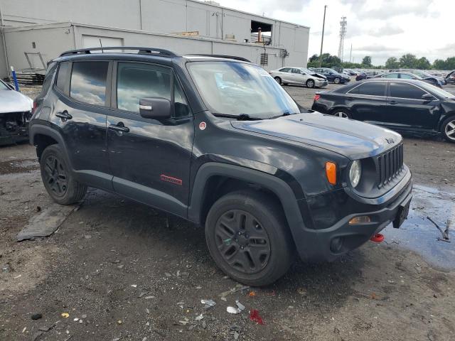 ZACCJBCB6JPH04766 - 2018 JEEP RENEGADE TRAILHAWK შავი ფოტო 4