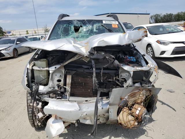 3TMJU62N09M072542 - 2009 TOYOTA TACOMA DOUBLE CAB PRERUNNER GRAY photo 5