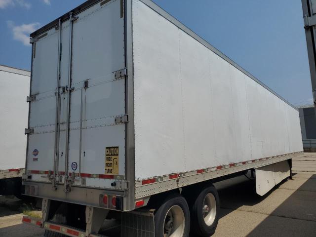 1UYVS2534CM431812 - 2012 UTILITY VS2RA WHITE photo 4