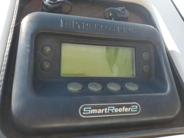 1UYVS2534CM431812 - 2012 UTILITY VS2RA WHITE photo 8