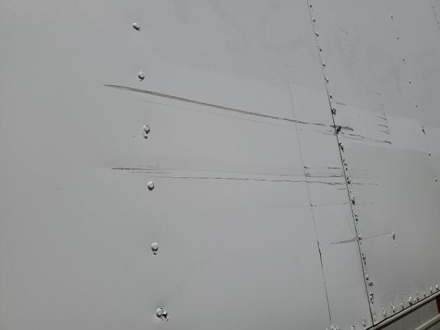 1UYVS2534CM431812 - 2012 UTILITY VS2RA WHITE photo 9