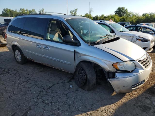 2A8GP44R77R331094 - 2007 CHRYSLER TOWN & COU LX SILVER photo 4