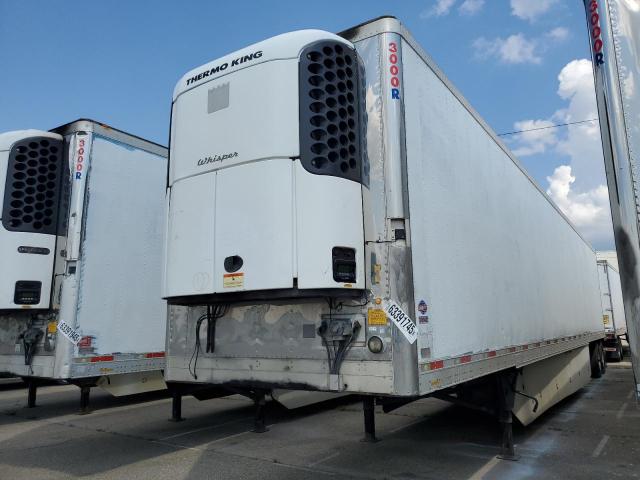 1UYVS2534CM431826 - 2012 UTILITY VS2RA WHITE photo 2