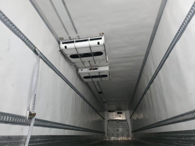 1UYVS2534CM431826 - 2012 UTILITY VS2RA WHITE photo 6