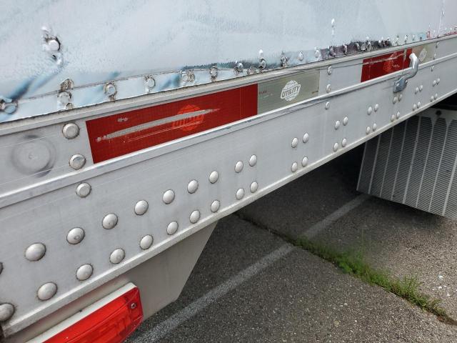 1UYVS2536CM431813 - 2012 UTILITY VS2RA WHITE photo 9