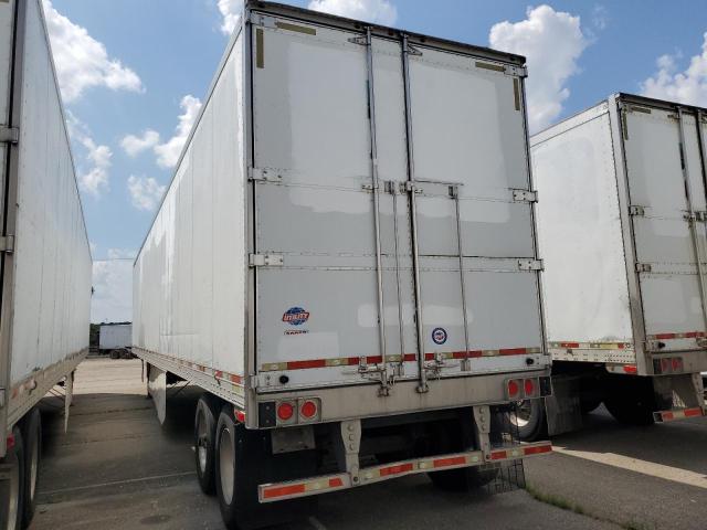 1UYVS2539CM431823 - 2012 UTILITY VS2RA WHITE photo 3