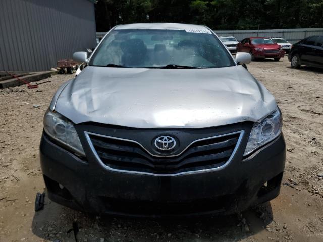 4T1BF3EK9AU017193 - 2010 TOYOTA CAMRY BASE SILVER photo 5