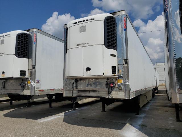 1UYVS2533CM431820 - 2012 UTILITY VS2RA WHITE photo 2