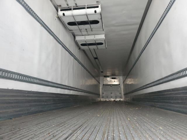 1UYVS2533CM431820 - 2012 UTILITY VS2RA WHITE photo 6