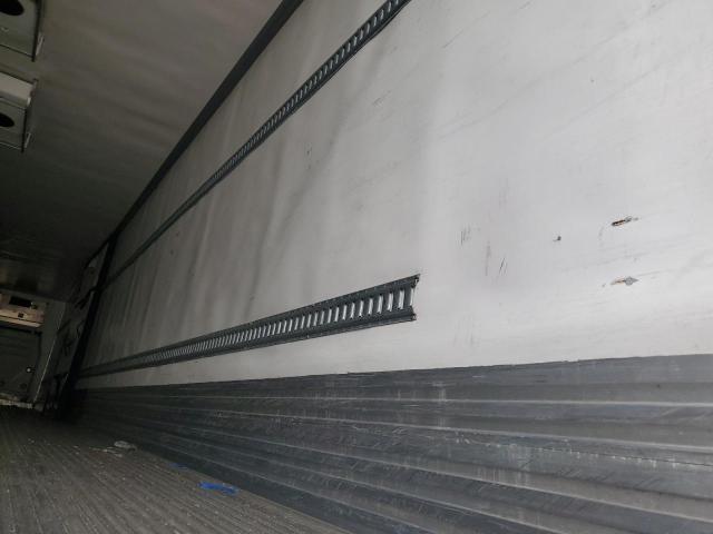 1UYVS2538CM431814 - 2012 UTILITY VS2RA WHITE photo 5