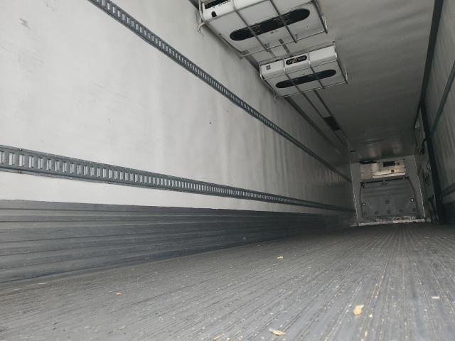 1UYVS2538CM431814 - 2012 UTILITY VS2RA WHITE photo 6