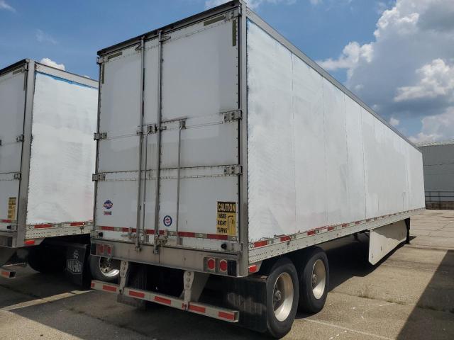 1UYVS2537CM431819 - 2012 UTILITY VS2RA WHITE photo 4