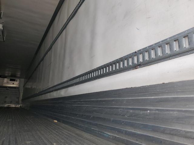 1UYVS2537CM431819 - 2012 UTILITY VS2RA WHITE photo 5