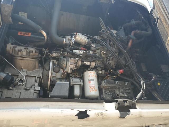 1UYVS2537CM431819 - 2012 UTILITY VS2RA WHITE photo 7