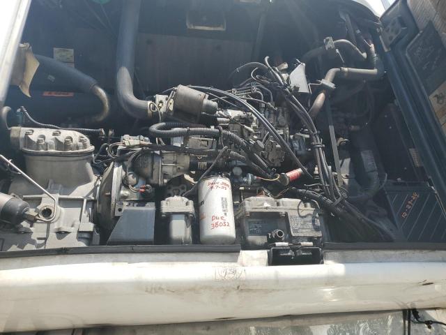 1UYVS2533CM431817 - 2012 UTILITY VS2RA Blanc photo 7