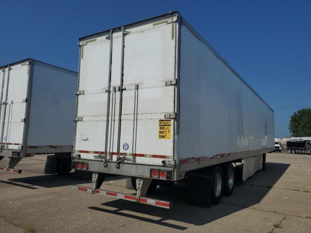 1UYVS2535CM431818 - 2012 UTILITY VS2RA WHITE photo 4