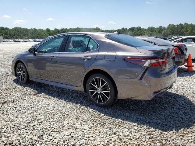 4T1G11AK5RU894080 - 2024 TOYOTA CAMRY SE NIGHT SHADE CHARCOAL photo 2