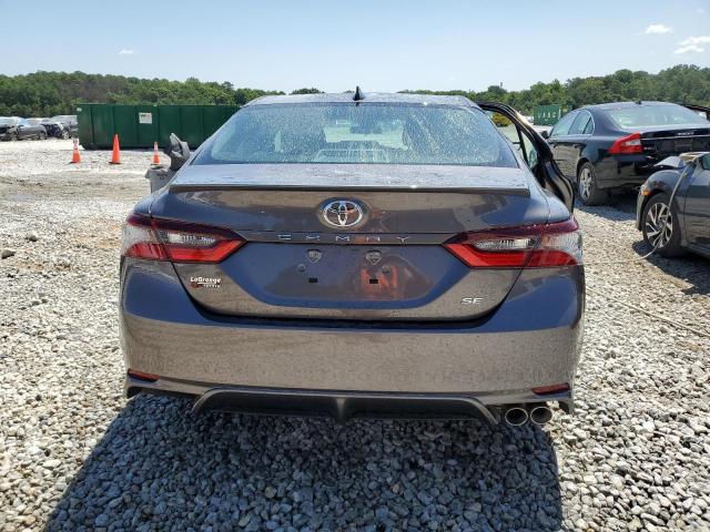4T1G11AK5RU894080 - 2024 TOYOTA CAMRY SE NIGHT SHADE CHARCOAL photo 6