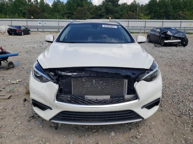 SJKCH5CP4JA006159 - 2018 INFINITI QX30 BASE PURE WHITE photo 5