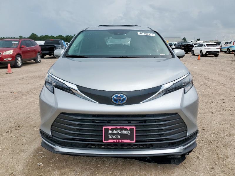 5TDBRKEC0SS255230 - 2025 TOYOTA SIENNA LE GRAY photo 5