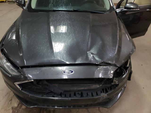 3FA6P0H73HR395428 - 2017 FORD FUSION SE GRAY photo 11