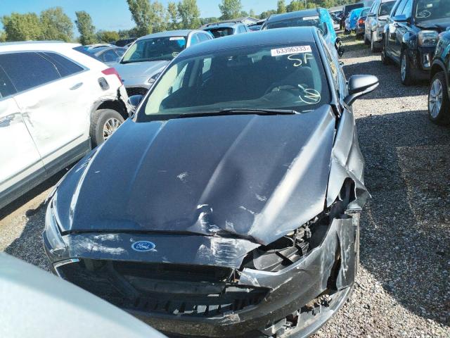 3FA6P0H73HR395428 - 2017 FORD FUSION SE GRAY photo 5