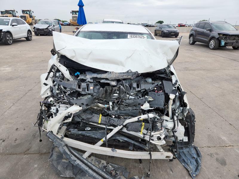 JTDKARFP8J3100359 - 2018 TOYOTA PRIUS PRIM 白色 照片 5