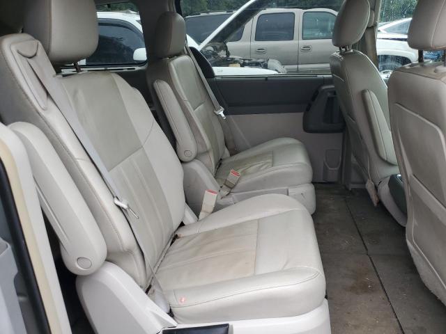 2A8HR54P78R749532 - 2008 CHRYSLER TOWN & COU TOURING SILVER photo 11