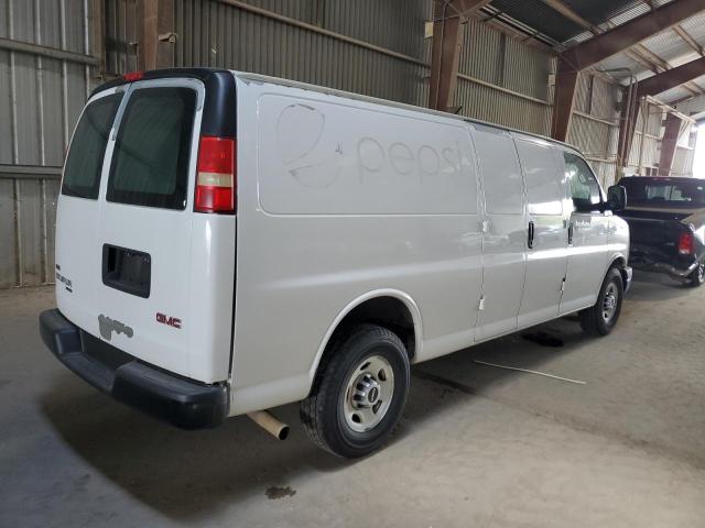 1GTZ7UCA9B1138034 - 2011 GMC SAVANA G3500 WHITE photo 3