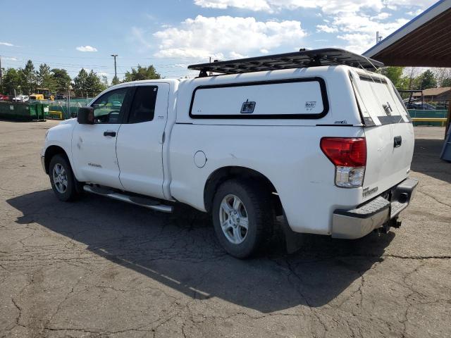 5TFUM5F17AX014182 - 2010 TOYOTA TUNDRA DOUBLE CAB SR5 WHITE photo 2