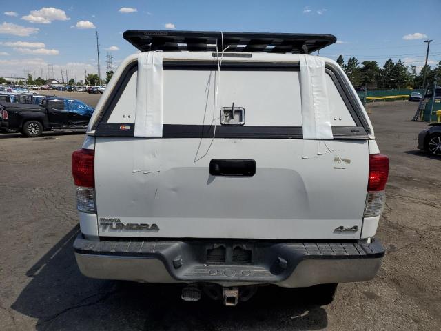 5TFUM5F17AX014182 - 2010 TOYOTA TUNDRA DOUBLE CAB SR5 WHITE photo 6