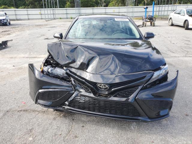4T1T11AK4RU890178 - 2024 TOYOTA CAMRY SE NIGHT SHADE BLACK photo 5