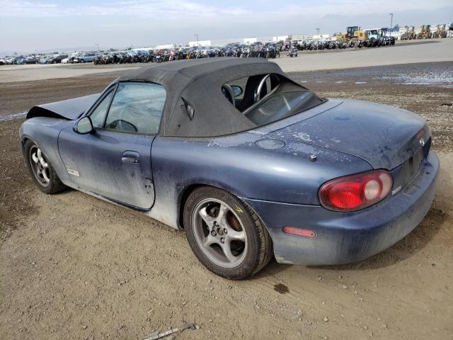 JM1NB353X20223640 - 2002 MAZDA MX-5 MIATA BASE BLUE photo 2